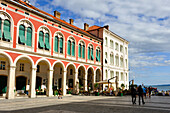 Venezianische Paläste am Platz der Republik 'Prokurative', Altstadt, Split, Kroatien, Dalmatien, Südosteuropa