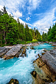 Wald, Wasser, Fluss, Wasserfall, Tal, Wildflusslandschaft Isar, Rißbach, Bayern, Deutschland, Europa