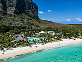 Luftaufnahme von Strand im Dinarobin Beachcomber Golf Resort & Spa, Le Morne, Rivière Noire, Insel Mauritius, Indischer Ozean