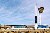 Hafen-Kontrollturm Sémaphore (Semaphore) und Kunstmuseum Musée Malraux (MuMA) in Le Havre an der Alabasterküste (Côte d'Albatre, Cote d'Albatre) im Département Seine-Maritime in der Region Normandie in Frankreich