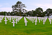 Amerikanischer Soldatenfriedhof Saint-Laurent (Cimitière Americain, Cimitiere Americain, Normandy American Cemetery) in Colleville-sur-Mer am Omaha Beach an der Côte de Nacre (Cote de Nacre, Perlmuttküste, Landungsstrände), Département Calvados, Normandie, Frankreich