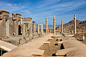  Ruinen von Persepolis, zeremonielle Hauptstadt des Achämenidenreichs (550–330 v. Chr.). Provinz Fars, Iran. 