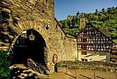  Steeger Tor, Malerwinkel, Liebesturm and Burg Stahleck, Bacharach, Upper Middle Rhine Valley, Rhineland-Palatinate, Germany 