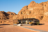  „Suncity Camp“ in der Wüste Wadi Rum, UNESCO-Weltkulturerbe, Jordanien, Naher Osten, südliche Levante, Westasien 