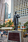 Statue von Sir Thomas Jackson, aufgestellt auf dem Statue Square, einem öffentlichen Fußgängerplatz im Zentrum, Hongkong, China.