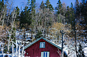 Norwegen, Holzhütte, Rot, im Winter