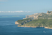  View from Cap Canaille to Cassis and the Calanques National Park, Provence-Alpes-Côte d&#39;Azur, France 