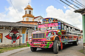 Diablo Rojo red Devil, Bus in Panama, Portobelo, Republik Panama, Mittelamerika