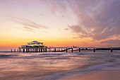  View of the Mikado Teahouse on the Seeschloesschenbruecke in Timmendorfer Strand, Baltic Sea, Ostholstein, Schleswig-Holstein, Germany 