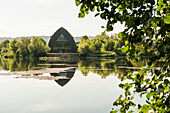 malerischer See, Biodiversum Camille Gira, Centre d'accueil Haff Réimech, bei Schengen, Mosel, Luxemburg, Luxembourg