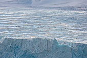 Eisformation am Gletscher Smeerenburgbreen, Bjornfjord, Spitzbergen, Norwegen