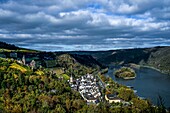  Stahleck Castle, Old Town of Bacharach and Rhine Island Bacharacher Werth, Upper Middle Rhine Valley, Rhineland-Palatinate, Germany 