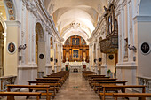  Interior of the church Chiesa di San Francesco d&#39;Assisi in Gallipoli, Apulia, Italy, Europe 