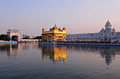 Golden temple, amritsar, punjab, india, asia