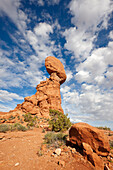 A view of the Balanced Rock, a large hoodoo in Arches National Park, Utah, USA.