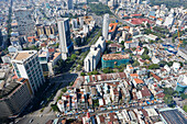  Luftaufnahme der Stadt von der Aussichtsplattform des Bitexco Financial Tower. Ho-Chi-Minh-Stadt, Vietnam. 