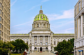  Pennsylvania State Capitol in the Capitol District in Harrisburg, Dauphin County, Pennsylvania, USA 