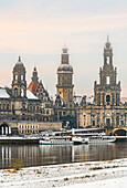 Historische Skyline von Dresden im Winter, Sachsen, Deutschland