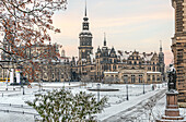 Historisches Residenzschloss Dresden im Winter, Sachsen, Deutschland