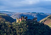  Schönburg in Oberwesel in the morning light, Upper Middle Rhine Valley, Rhineland-Palatinate, Germany 