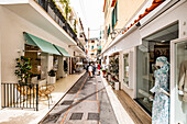  Shops and boutiques in the streets of Capri, Capri, Gulf of Naples, Italy 