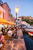 Restaurant Il Pescatore, marina Corricella, Insel Procida, Golf von Neapel, Italien