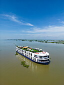  Aerial view of the river cruise ship RV Mekong Discovery (Thurgau Travel) on Tonle Sap Lake, Pralay Meas, Kampong Leaeng District, Kampong Chhnang, Cambodia, Asia 