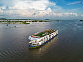  Aerial view of river cruise ship RV Mekong Discovery (Thurgau Travel) on the Tonle Sap River, Phsar Chhnang, Kampong Chhnang, Kampong Chhnang, Cambodia, Asia 