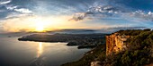  Cliff, Cap Canaille cliffs, Forêt Communale de Cassis, view of the town of Cassis, coasts, cliff, Mediterranean Sea, France, Southern France, panorama\n 