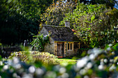  Garden house, tool shed, traditional style garden in Bilbury, Arlington row, rustic cottages, Star Trek film, \n 