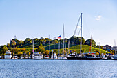  Federal Hill Park and Inner Harbor Marina in Baltimore, Maryland, USA 