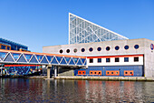 Marine Mammal Pavilion am Inner Harbor (Innenhafen) in Baltimore, Maryland, USA