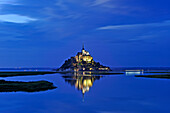 Mont-Saint-Michel in the mouth of the Couesnon river, Manche department, Normandy region, France, Europe