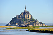 Mont-Saint-Michel in the mouth of the Couesnon river, Manche department, Normandy region, France, Europe