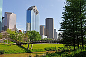 Hobby Center pedestrian bridge in the Buffalo Bayou Park, Houston, Texas, United States of America, North America