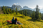  Couple at Lahngangkogel, Kalbling, Sparafeld, Reichenstein, Gesäuse National Park, Ennstal Alps, Styria, Austria 