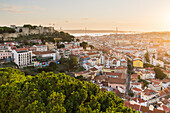 Blick vom Miradouro da Graça über Lissabon, Portugal