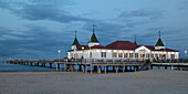  Ahlbeck pier in the evening, Baltic Sea, Usedom Island, Ahlbeck, Mecklenburg-Western Pomerania, East Germany, Germany, Europe 