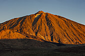  Panorama during the ascent to Alto de Guajara, 2715m, over the Teide National Park, Parque Nacional del Teide, to the Pico del Teide, 3715m, at sunrise, Tenerife, Canary Islands, Spain, Europe 