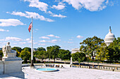  US Supreme Court (Supreme Court of the USA) overlooking the United States Capitol (US Capitol Building) in Washington DC, District of Columbia, USA 