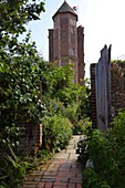  Sissinghurst house and gardens, Kent, England 