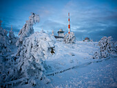 Brocken summit with Brocken hotel, Brocken transmission tower and Brockenhaus, Brocken, Harz, National Park, Schierke, Wernigerode, winter, frost, Harz district, Saxony-Anhalt, East Germany, Central Germany, Germany, Europe 