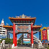 King's Birthday Celebration Arch, aka the Chinatown Gate at the beginning of the Yaowarat Road in Chinatown District, Bangkok, Thailand.