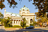  Handley Library in Winchester, Frederick County, Virginia, USA 