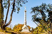  Victory Monument in Colonial National Historic Park in Historic Yorktown in the American Historic Triangle, York County, Virginia, USA 