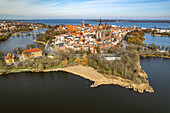  City view of Stralsund with St. Mary&#39;s Church seen from the air, Mecklenburg-Vorpommern, Germany  