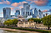 Tower of London, City of London, Buildings of the financial district, London, England, UK