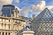 Louis XIV Statue, Pyramide du Louvre, Louvre Museum, Paris, France, Europe