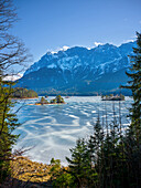  Eibsee, Zugspitze, Garmisch-Partenkirchen, Grainau, Werdenfelser Land, Upper Bavaria, Bavaria, Alps, Germany 