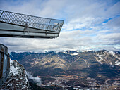  View from the Alpspitzbahn mountain station down into the valley, Osterfelderkopf, Garmisch-Partenkirchen, Grainau, Werdenfelser Land, Upper Bavaria, Bavaria, Alps, Germany 